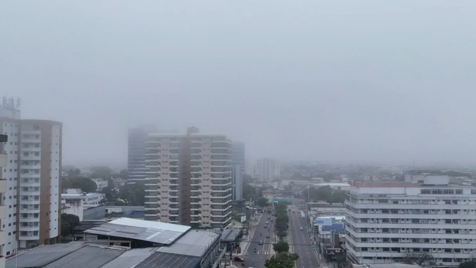 VÍDEO: Manaus amanhece sob forte neblina nesta quinta-feira (11)