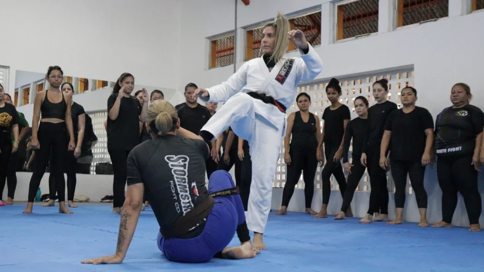 Curso de Defesa Pessoal Feminina tem inscrições abertas em Manaus