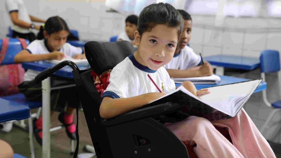 Transferência de novos alunos com deficiência começa quarta-feira, 10, no AM