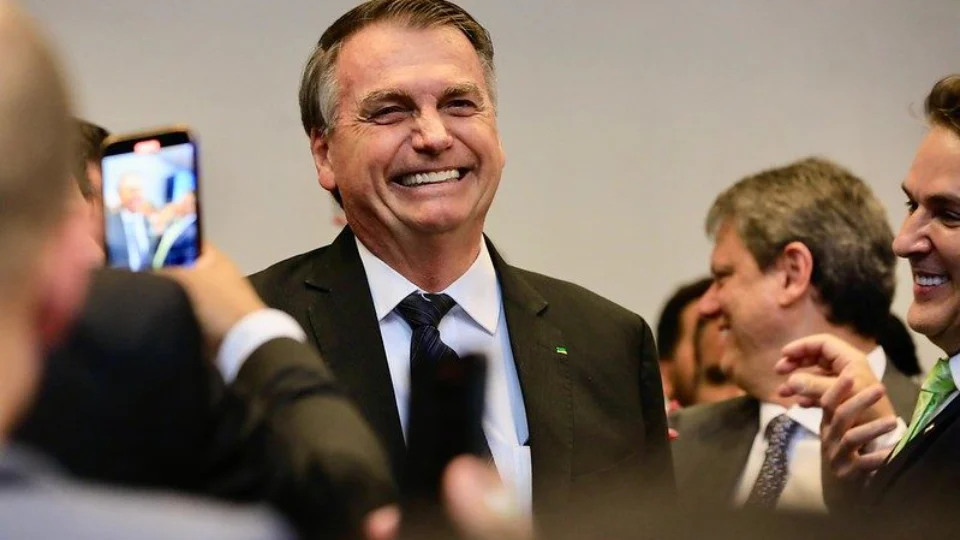 Condenações são um ‘abuso’, diz Bolsonaro sobre 8 de janeiro
