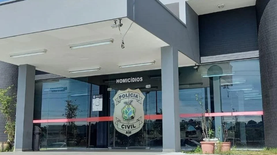 Dupla suspeita de matar ‘Neguinho’ em ‘briga por comando’ é presa em Manaus