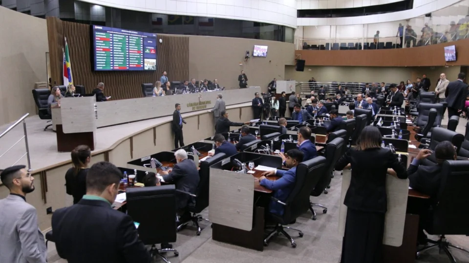 Fundeb: vereadores de Manaus pedem informações sobre não pagamento