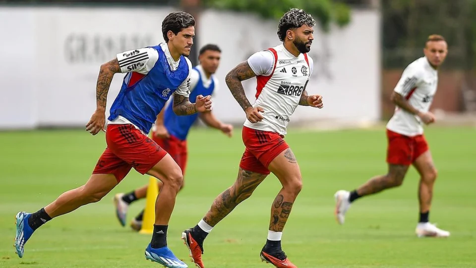Corinthians ou Flamengo? O que se sabe do futuro de Gabigol para 2024