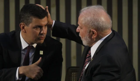 Lula recebe o presidente do Paraguai no Palácio Itamaraty