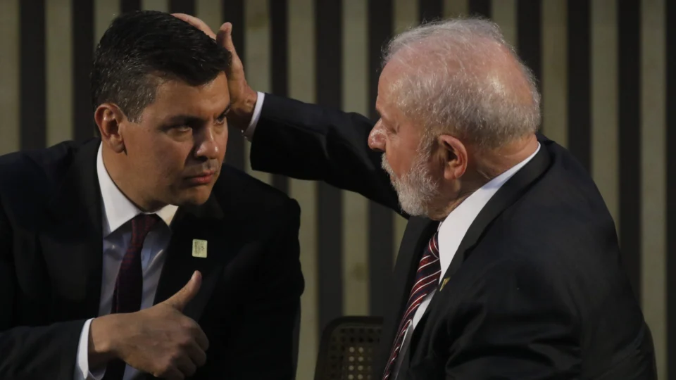 Lula recebe o presidente do Paraguai no Palácio Itamaraty