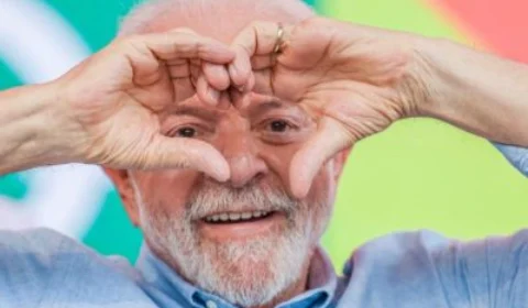 Lula autoriza férias para 3 ministros, Esther, Flávio Dino e André de Paula