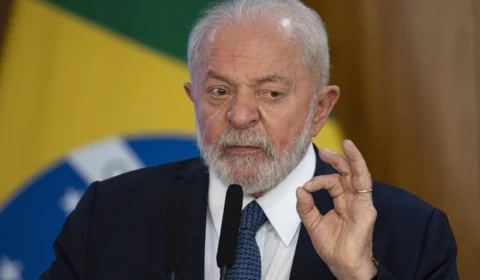 Lula faz crítica a desoneração da folha e cobra contrapartida de empresários