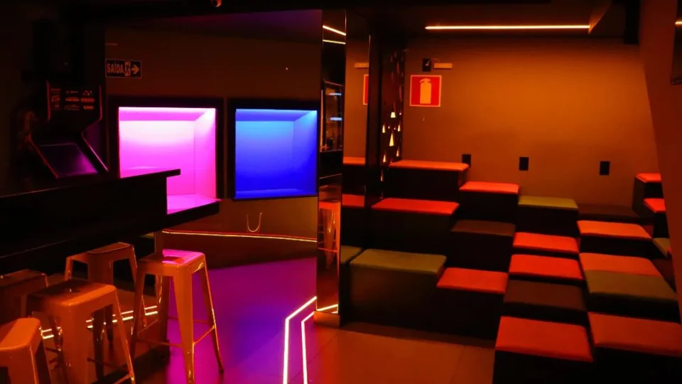 ‘Mamódromo’: bar de SP junta sexo oral e evento beneficente