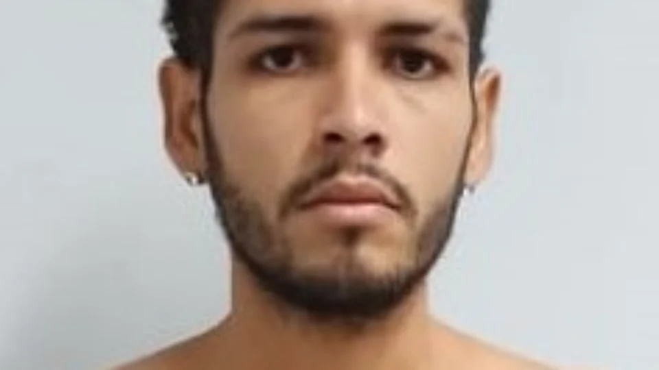 Jovem suspeito de roubar motorista de aplicativo é procurado em Manaus