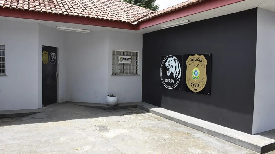 Estelionatário é preso com veículos roubados e clonados na internet