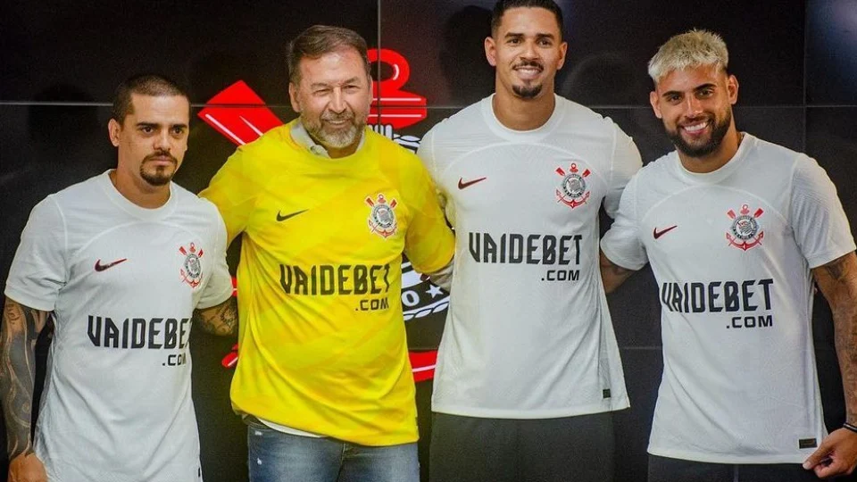 Presidente do Corinthians projeta R$ 1 bilhão em patrocínio