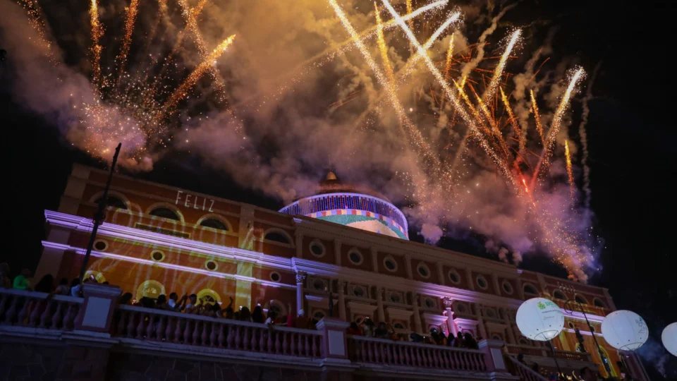 Frases para foto de Ano Novo: 20 ideias de legendas para posts