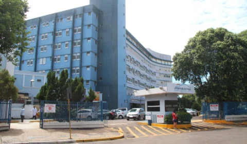 Homem morre ao cair de altura de 6 metros em Araçatuba, São Paulo