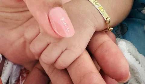 Halle Bailey, atriz que faz Ariel em ‘A Pequena Sereia’, deu à luz ao 1º filho