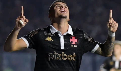 Gabriel Pec se despede do Vasco ao partir para o Los Angeles Galaxy