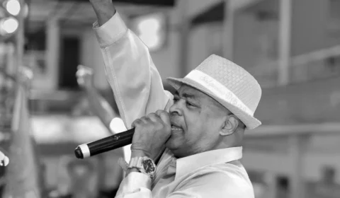 Voz do carnaval carioca, Quinho do Salgueiro morre aos 66 anos