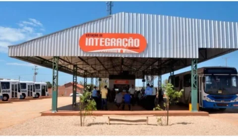 Porto Nacional sanciona leis para oferecer ônibus gratuito em Luzimangues