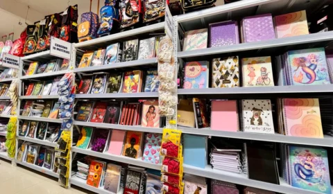 Mercado de livros e papelaria aquece com listas de material escolar
