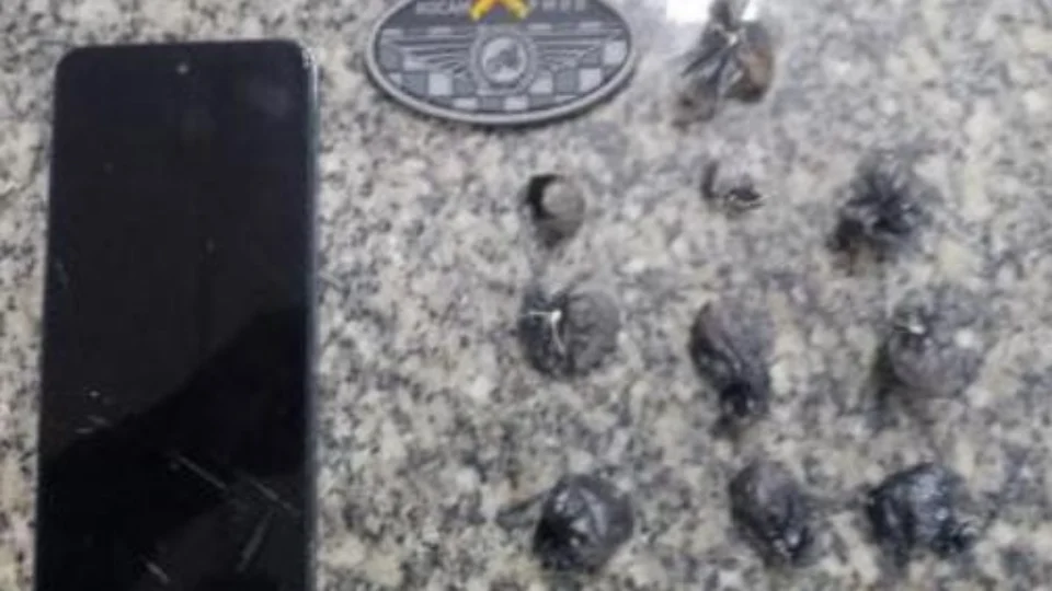 Jovem é preso por tráfico de drogas e desacato em Boa Vista-RR