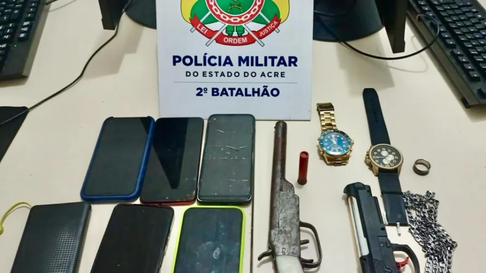 PM recupera veiculo e celulares roubados em Rio Branco