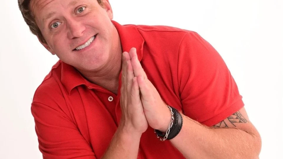 Sérgio Hondjakoff pede emprego nas redes sociais ‘Estou disponível’