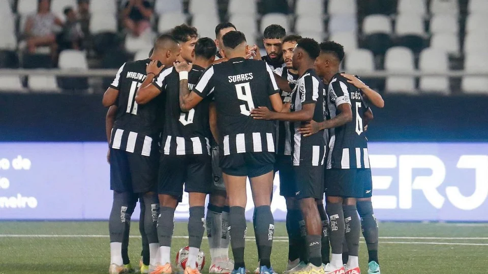 Botafogo sai na frente, mas cede o empate para a Portuguesa-RJ