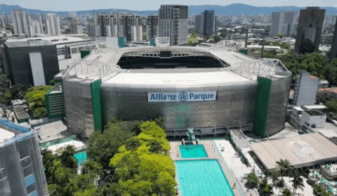 Palmeiras desfaz contrato com empresa que instalou gramado sintético no Allianz Parque
