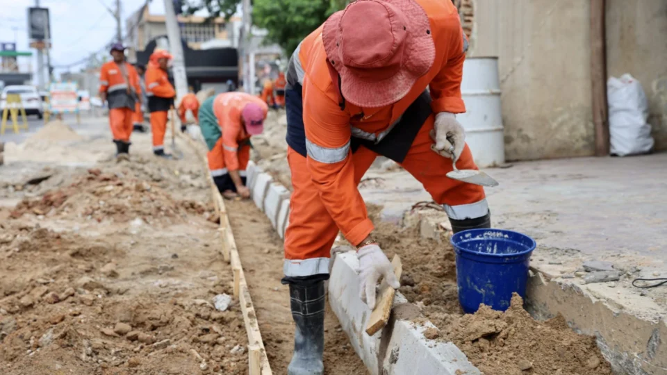 Obra na avenida Ephigênio Salles entra na fase de acabamento em Manaus; veja