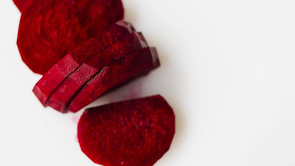 Beterraba: quais são os benefícios do vegetal para a sua saúde?