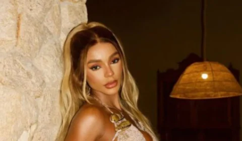 Brunna Gonçalves mostra bolhas nos pés após ensaio da Beija-Flor