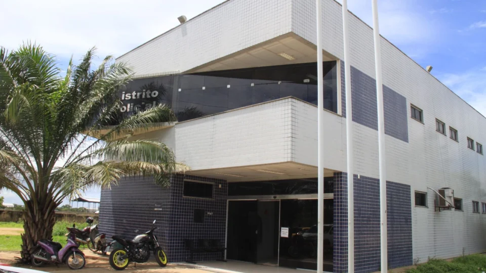 Homem agride esposa na frente da filha de 3 anos em Boa Vista-RR