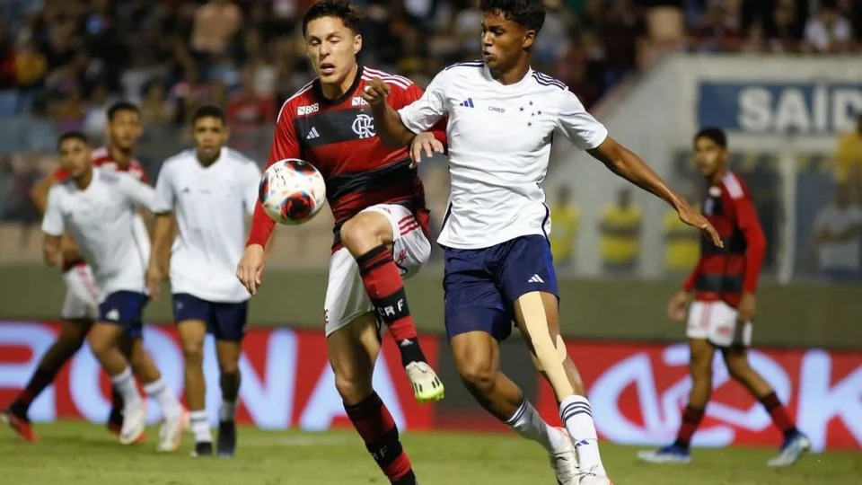 Flamengo perde para o Cruzeiro e está fora da Copinha