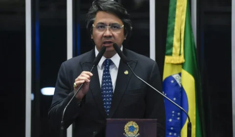 PGR cobra explicação de senador por gasto em combustível