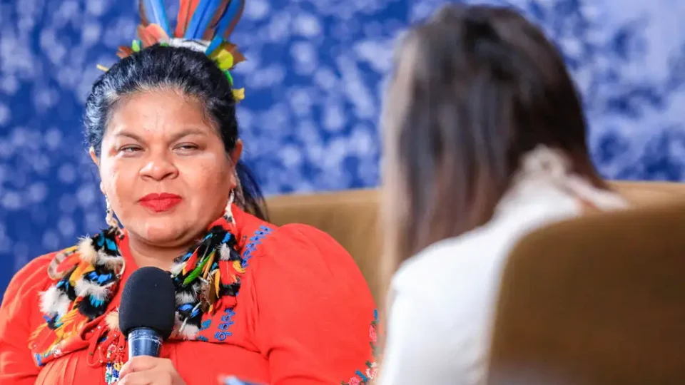 Ministra Sonia Guajajara foi internada por ‘alteração da pressão arterial’