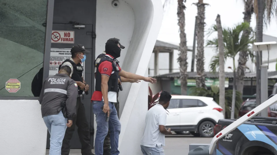 VÍDEO: Equador vive onda de violência realizada por facções criminosas