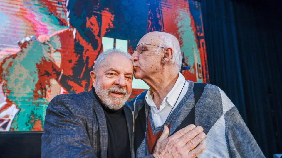 Lula sai em defesa de padre Lancellotti após pedido de abertura de CPI