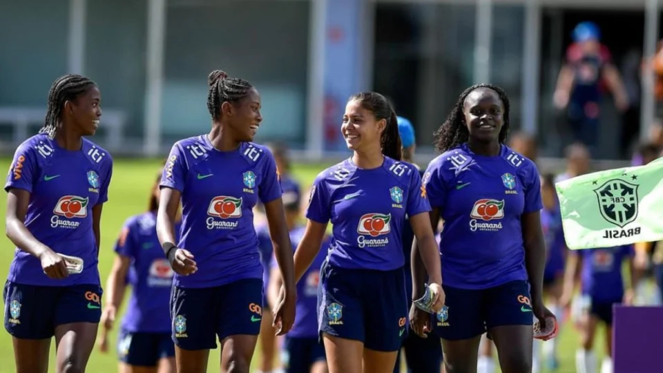 CBF é processada após criança ser obrigada a ficar só de cueca em jogo