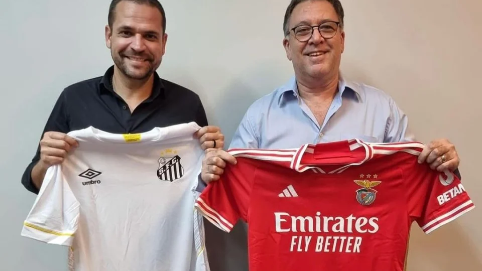 Benfica formaliza proposta por Marcos Leonardo em reunião com presidente do Santos