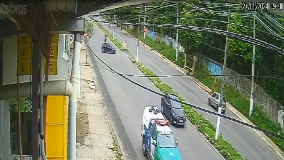 VÍDEO: acidente de trânsito deixa motociclista gravemente ferido na zona norte de Manaus