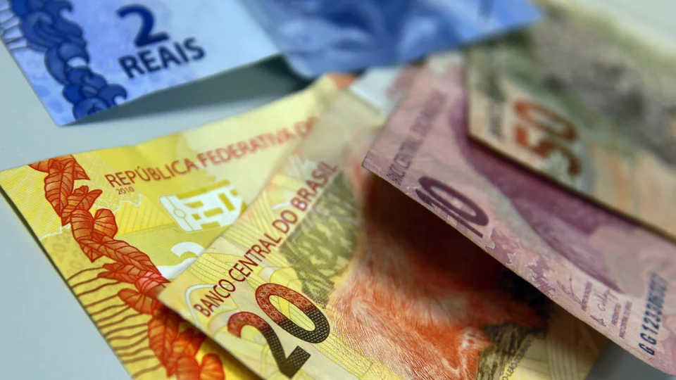 Real desvaloriza mais que o peso argentino