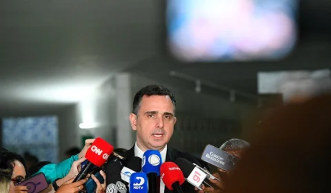 Presidente do Senado defende criação de regras para uso de fundo eleitoral