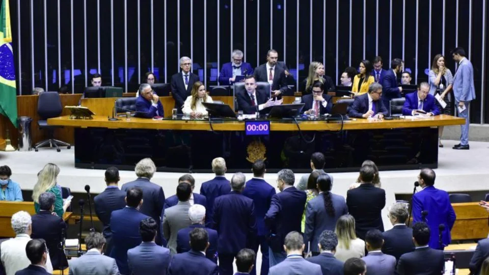 ‘Emendas PIX’: 8,2 bilhões serão enviados para prefeituras e estados