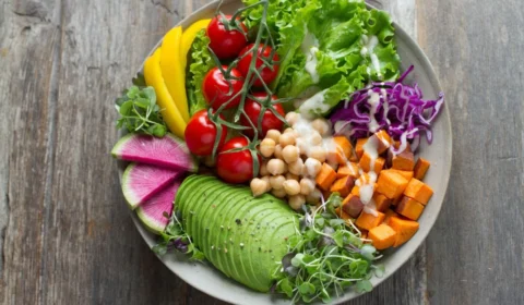 Qual alimento deixa o cérebro mais feliz? Nutricionista de Harvard dá dicas