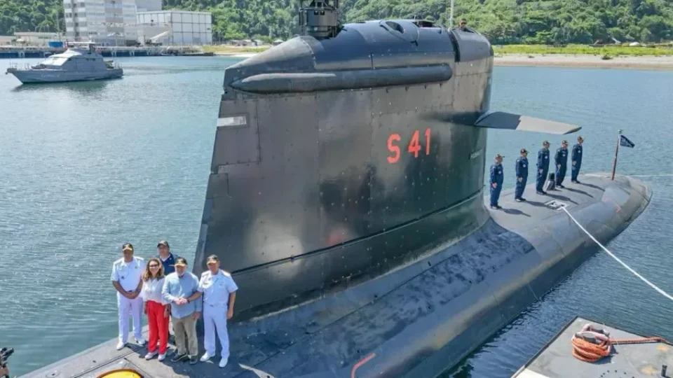 Submarino Humaitá é entregue à Marinha do Brasil