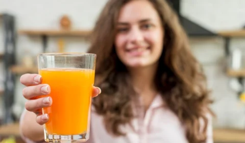 Suco de ora-pro-nóbis com cúrcuma oferece diferentes benefícios; veja receita