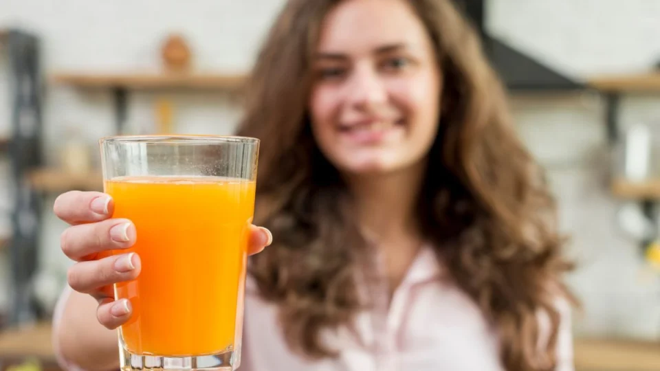 Suco de ora-pro-nóbis com cúrcuma oferece diferentes benefícios; veja receita