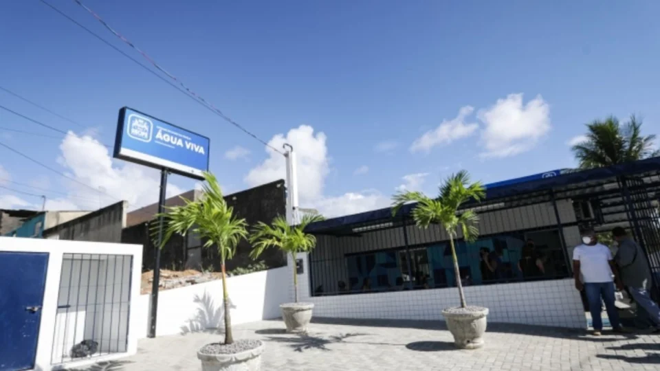 Recife abre concurso com mais de 300 vagas; salários vão até R$6,4 mil