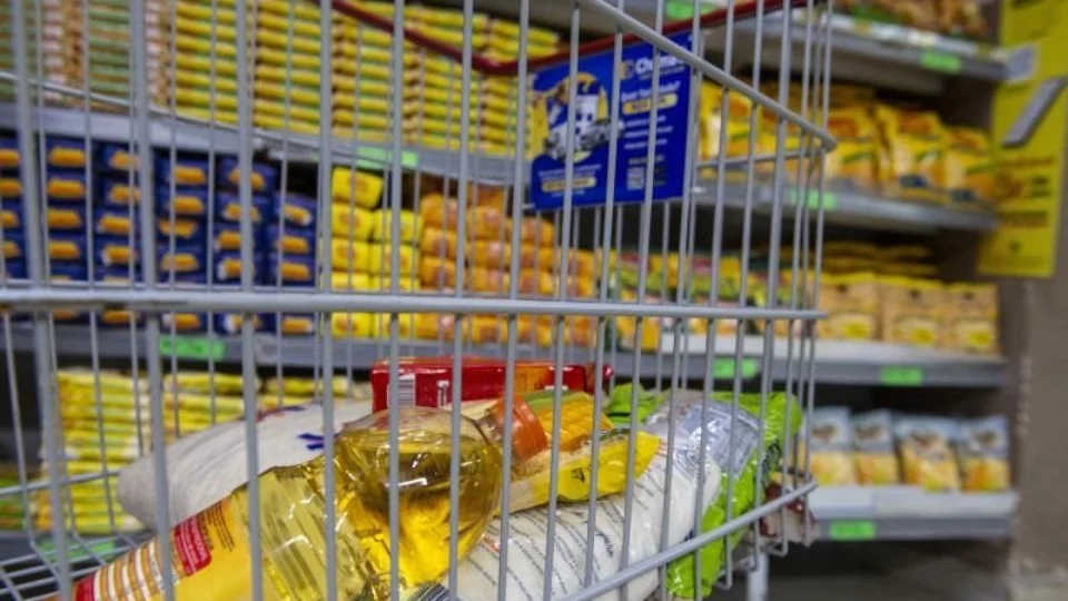 Cheia no Acre: alerta sobre aumento de preços durante enchentes