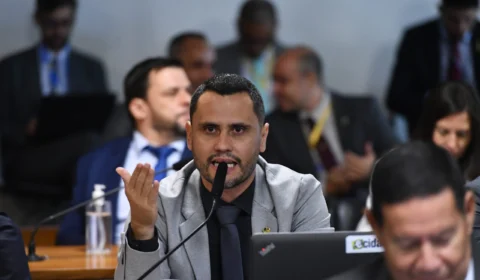 PEC que isenta IPVA a veículos com mais de 20 anos vai ao Plenário