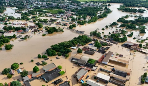 Brasiléia-AC enfrenta a pior cheia já registrada na história